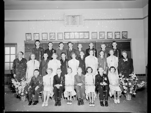 Lindenwood School: Graduates - January 1938