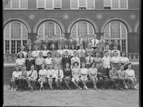 Mark Twain School: Graduates - June 1943