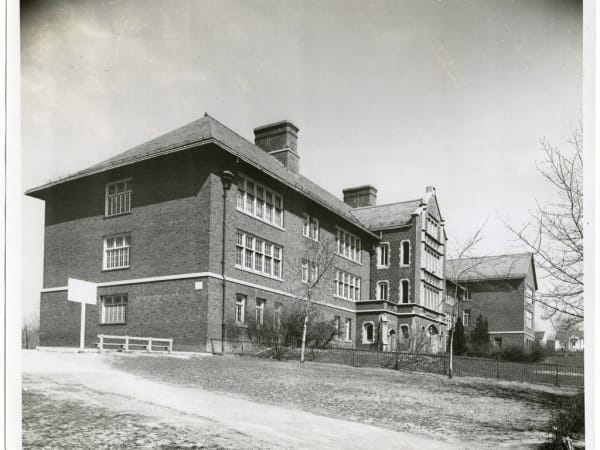 John J. Roe School, 1921 Prather Avenue