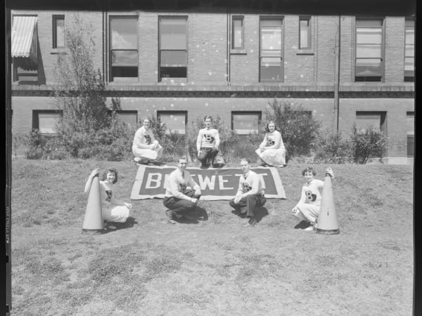 Blewett High School: Cheer Leaders