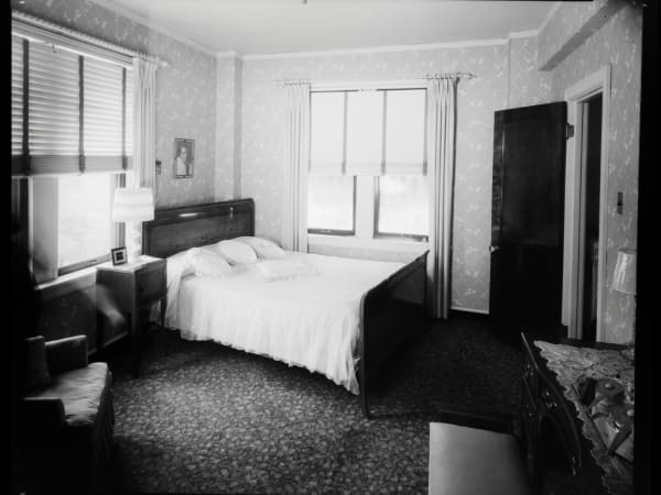 INTERIOR VIEW OF THE SAUM HOTEL, 1919 SOUTH GRAND.