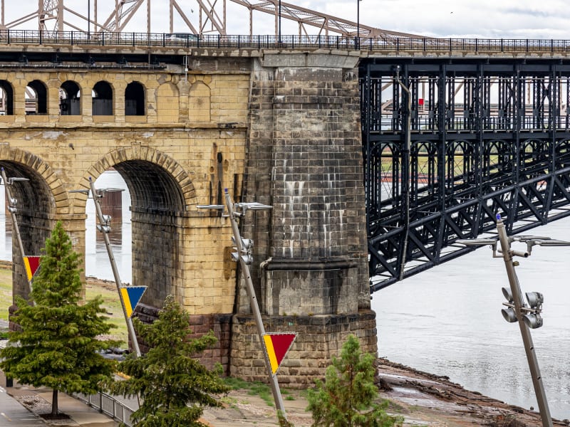 Eads Bridge