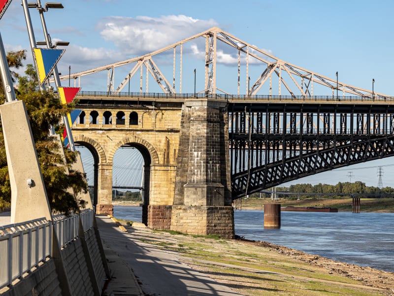 Eads Bridge