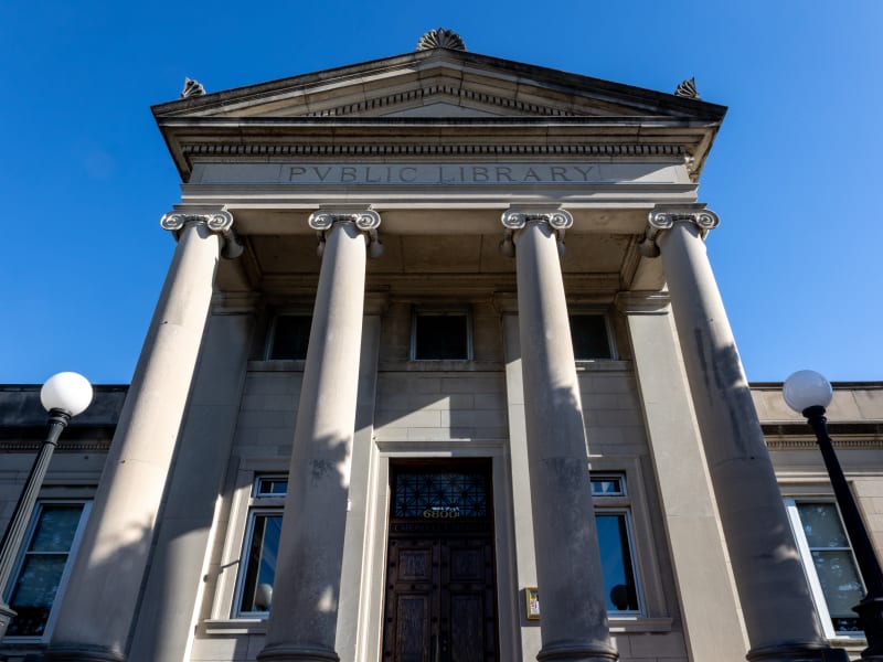 Carondelet Branch Library