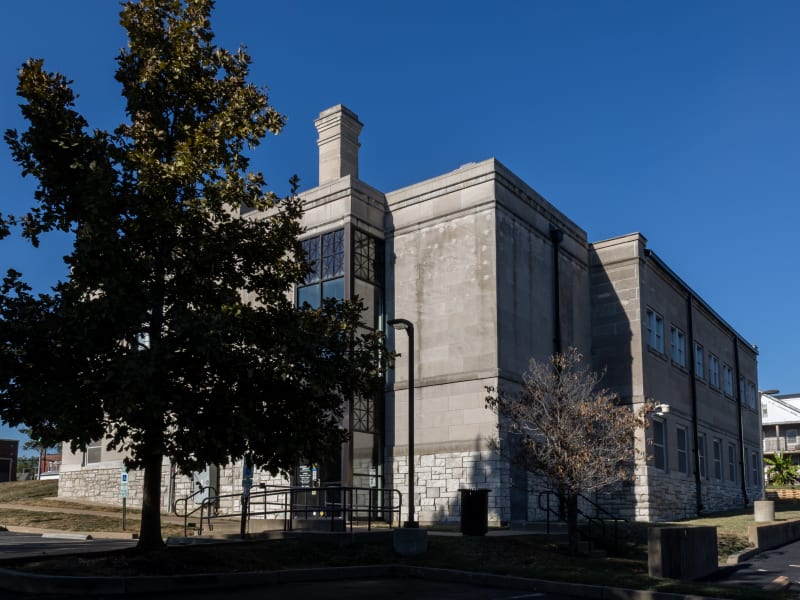 Carondelet Branch Library