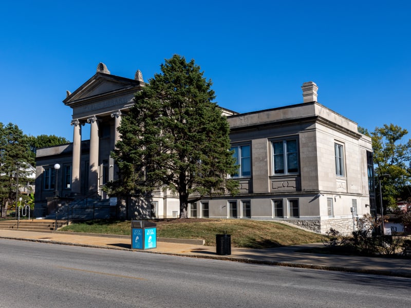 Carondelet Branch Library