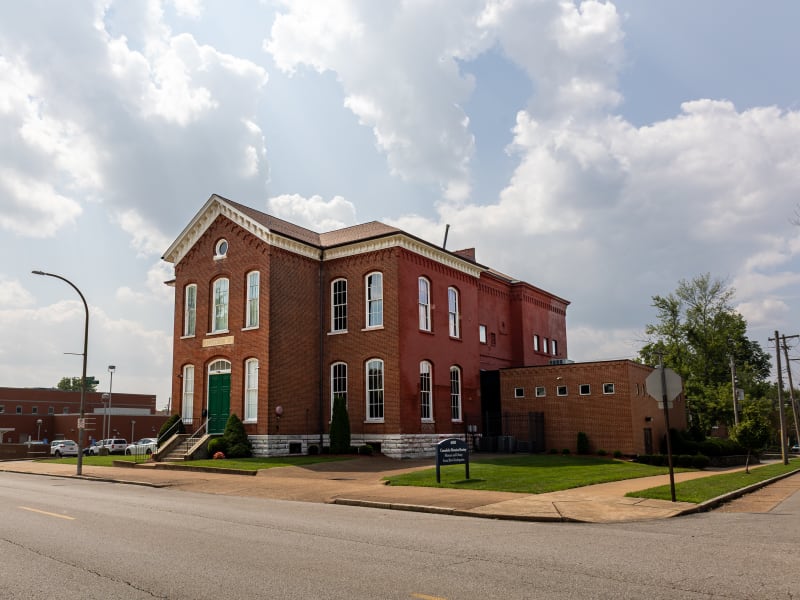 Des Peres School