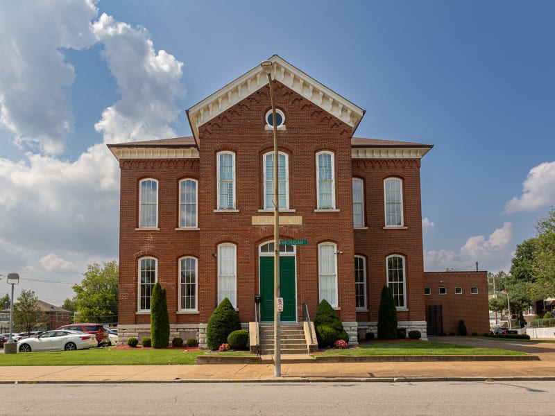 Des Peres School