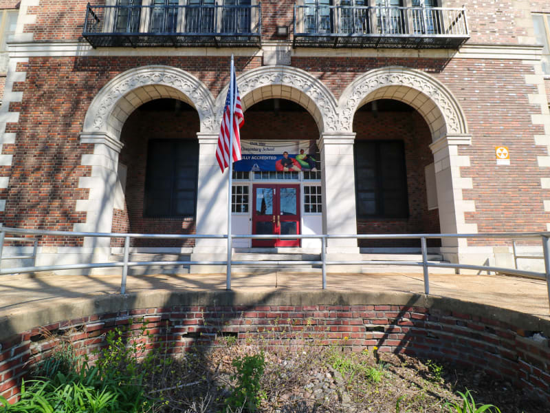 Oak Hill School
