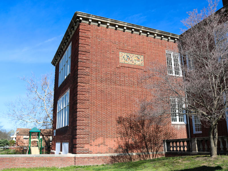 Pierre Laclede School