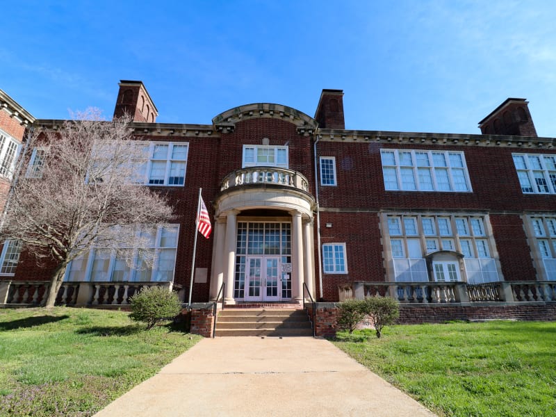 Pierre Laclede School