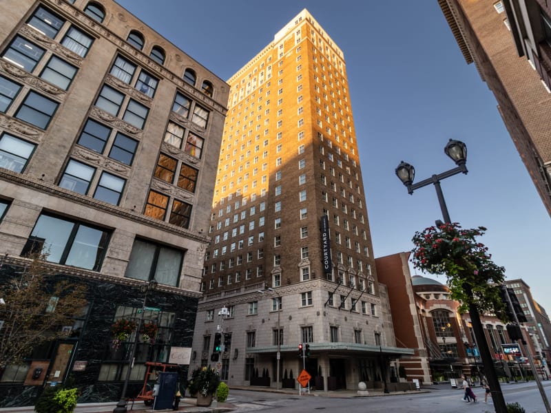 Lennox Hotel