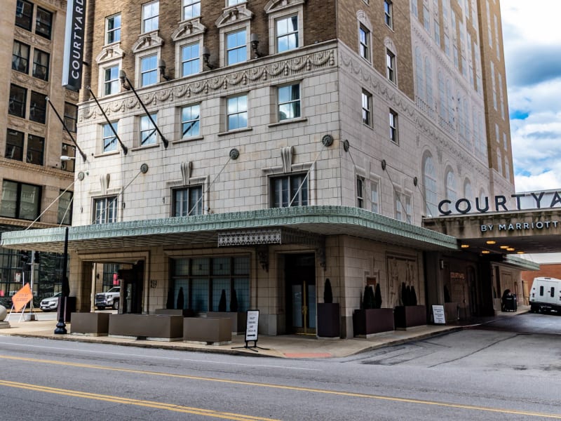 Lennox Hotel