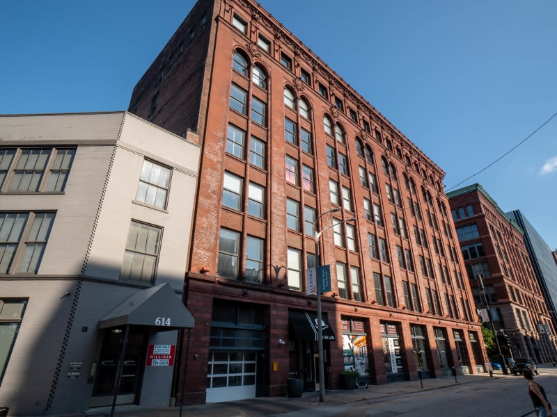 Bee Hat Company Building