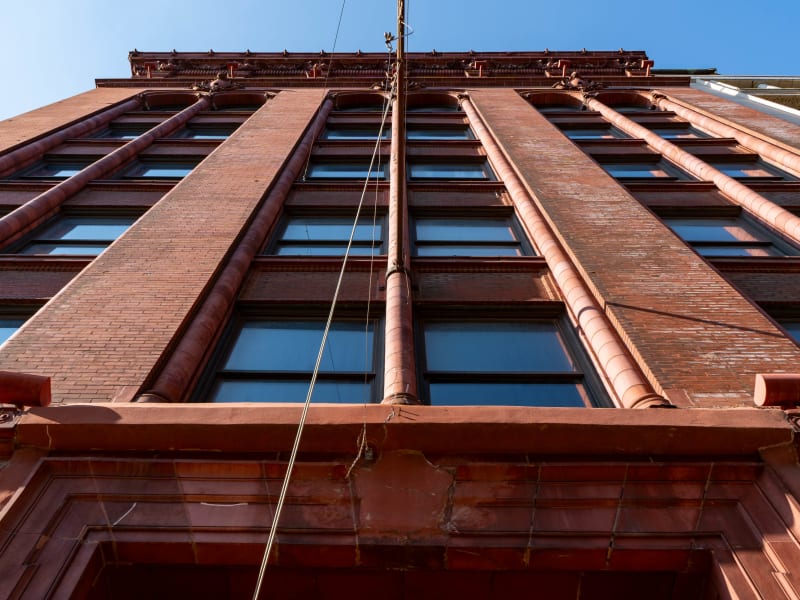 Bee Hat Company Building