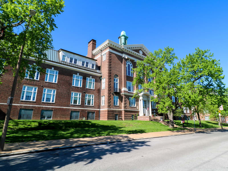 Sumner High School (1910)