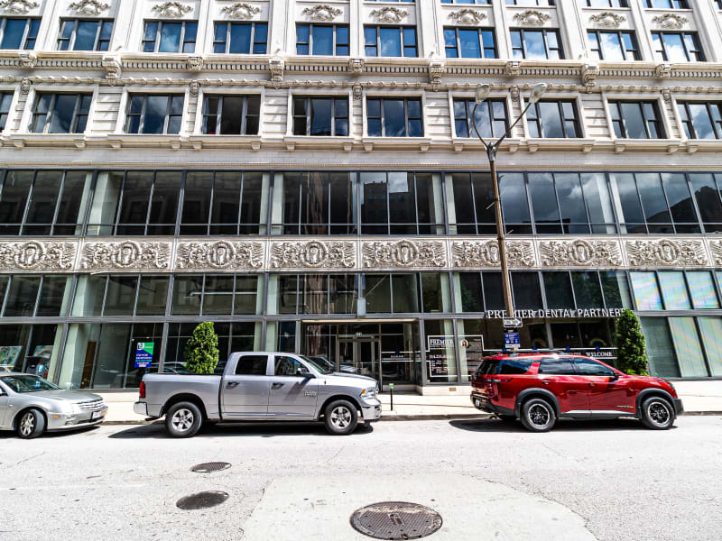 Syndicate Trust Building