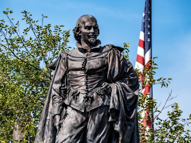 William Shakespeare Statue
