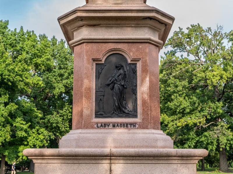 William Shakespeare Statue