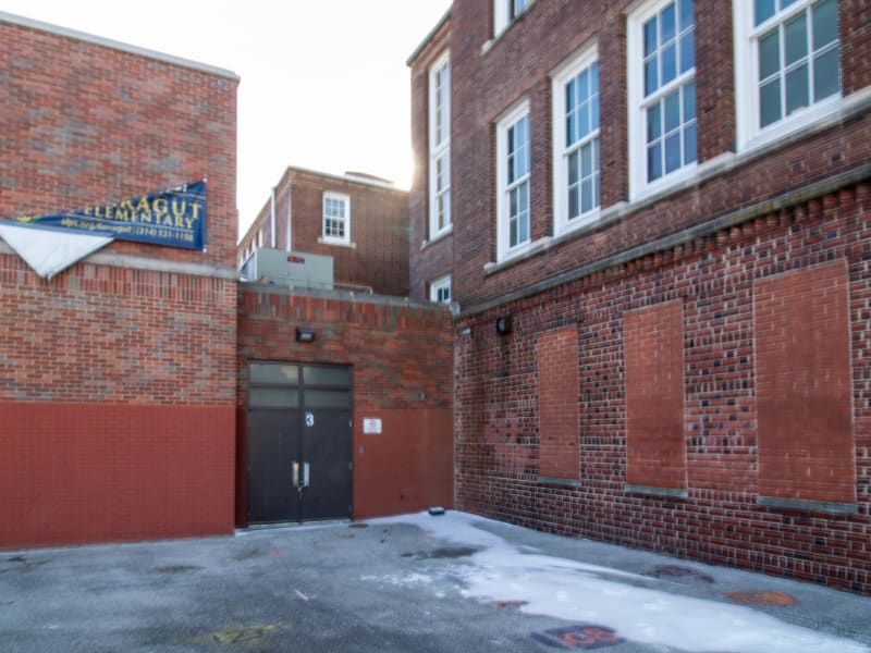 Farragut School