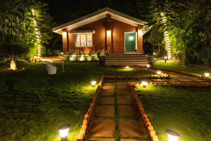 Live Life@YOLO villa!