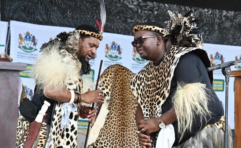 Photo:MEC Buthelezi backs abaKhwanazi leadership in Dukuduku land dispute– South African Daily”