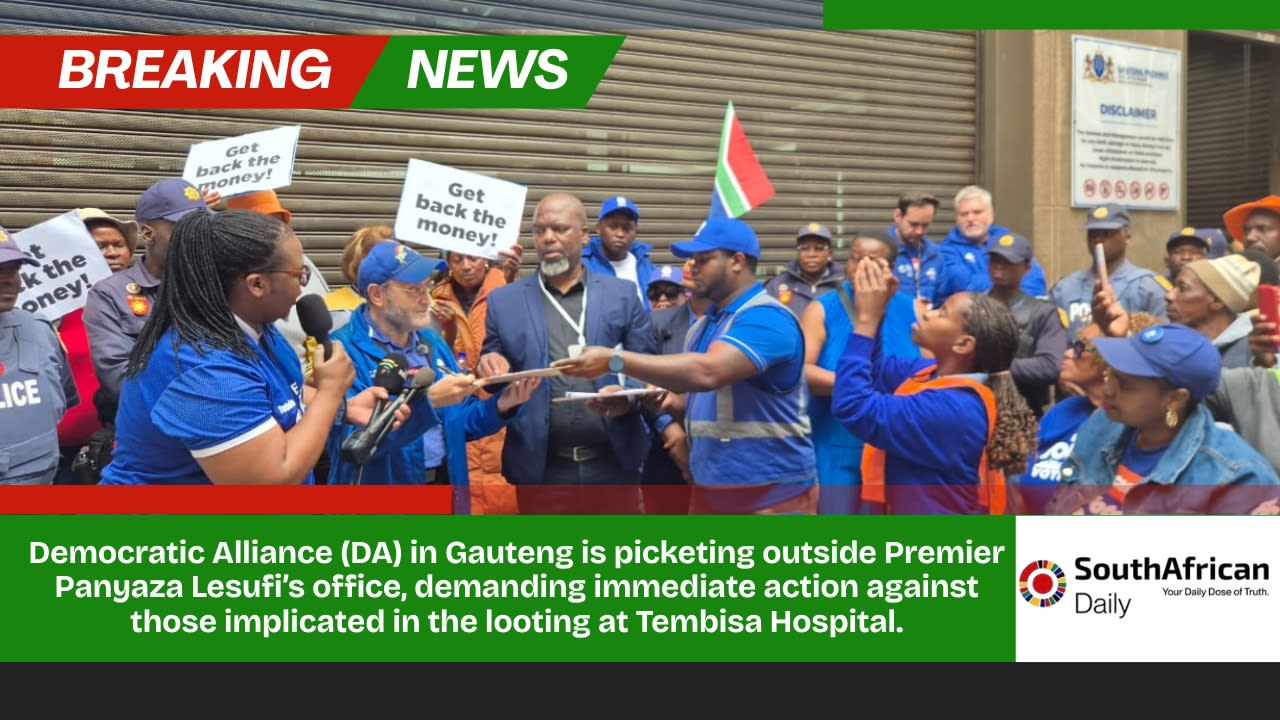 Photo:DA pickets Lesufi over R2 billion Tembisa Hospital looting – South African Daily