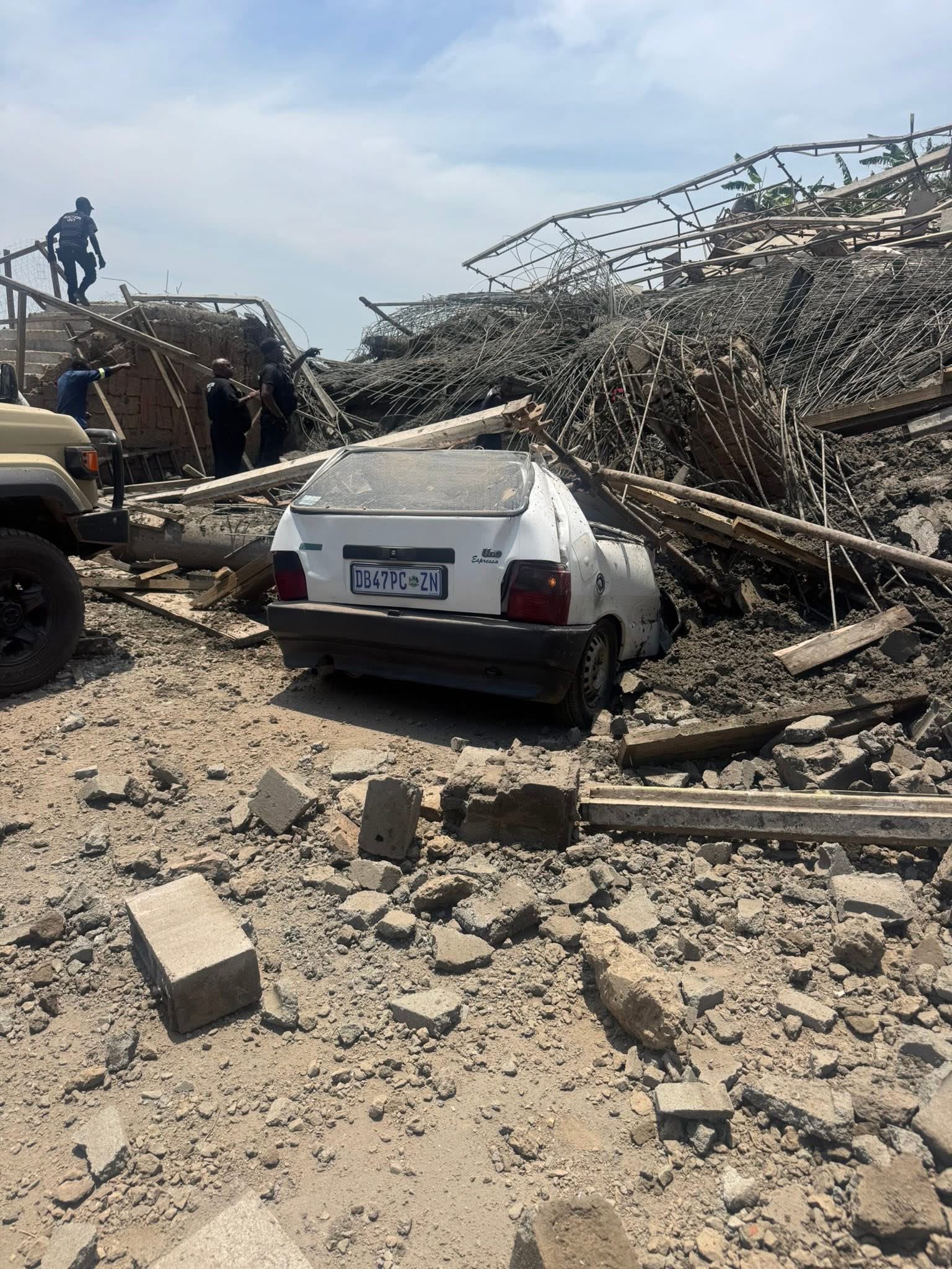 Photo:Fifth body recovered from Redcliffe temple collapse in KZN– South African Daily”