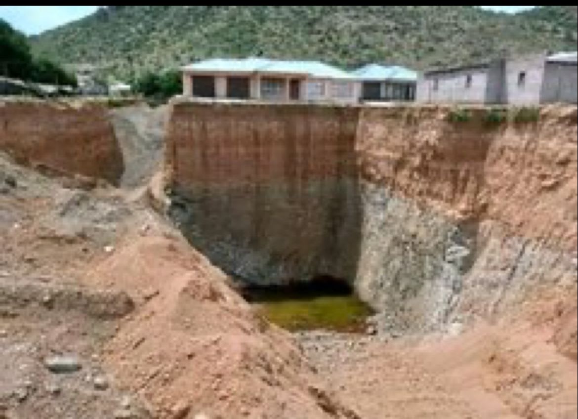 Photo:SAPS moves in after illegal mining crisis in Bapong – South African Daily