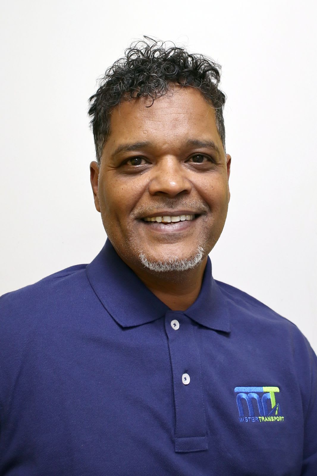 Photo:Mr T CEO warns against skipping goods insurance amid festive delivery damage surge– South African Daily”