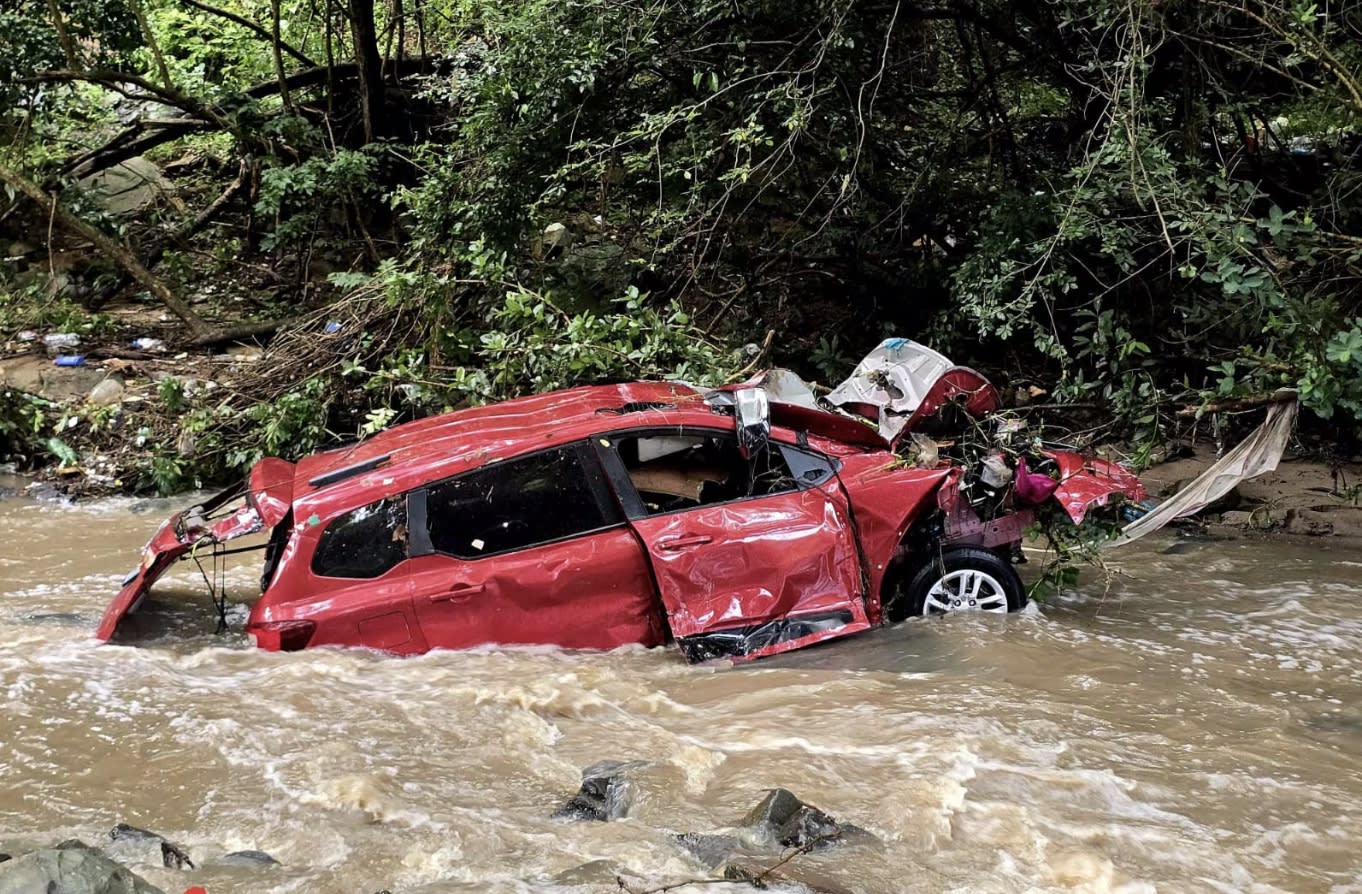 Photo:Two bodies recovered after vehicle washed into Hennops River during weekend floods – South African Daily