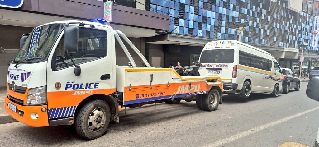Photo:Joburg CBD motorists face R3 952 impoundment for illegal parking – South African Daily