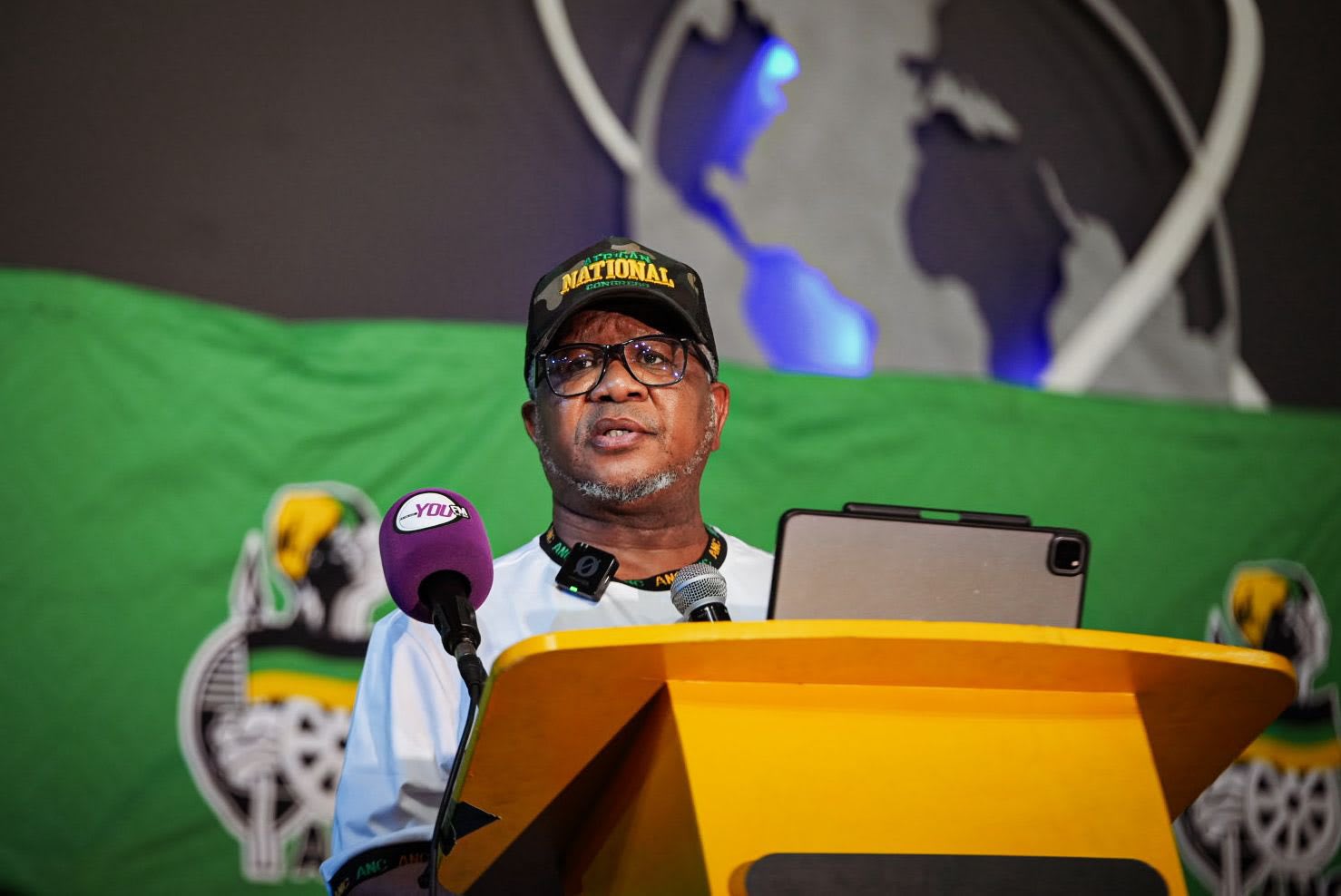 Photo:Mbalula urges Corporate SA to drop work experience requirements for youth – South African Daily”