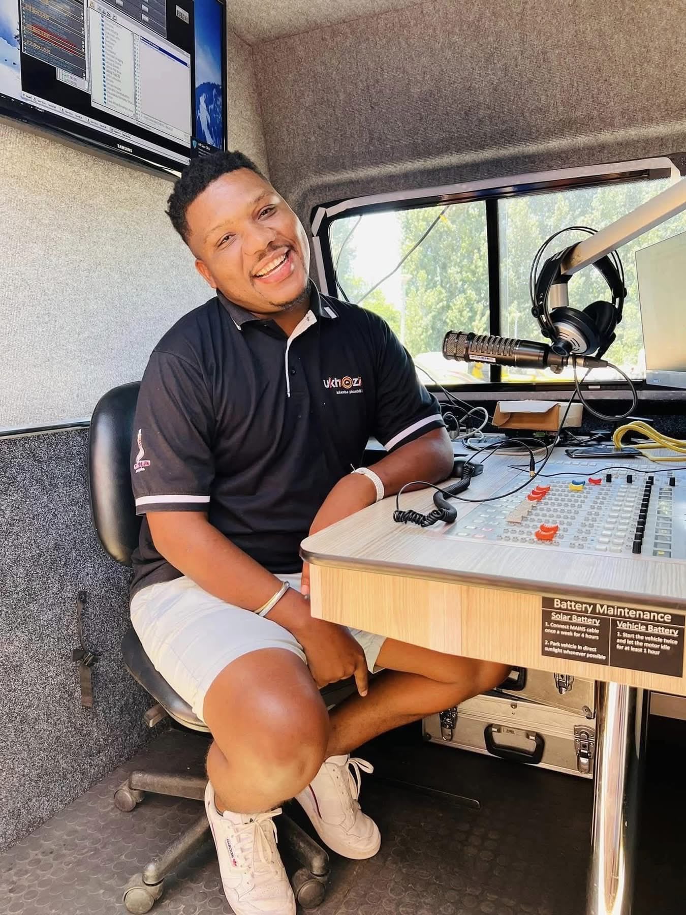 Photo: Former Ukhozi FM radio host Mandla “Njinji” Magwaza dies after short illness – South African Daily