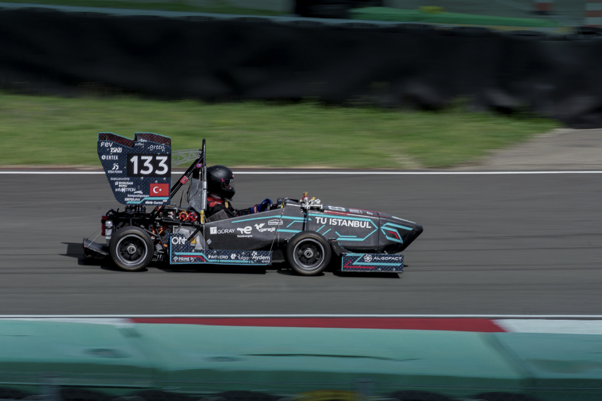 2025 Season Race Car - IST25
