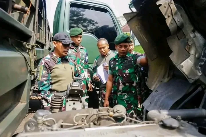 Yonif 320 Kostrad Cek Kesiapan Kendaraan Dinas