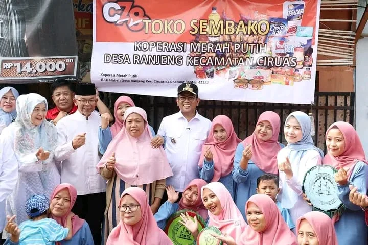 Tinjau Aktivitas Koperasi Desa Merah Putih Ranjeng, Gubernur Banten Andra Soni Optimis Pencapaian Target Pertumbuhan Ekonomi 8 Persen Tinjau Aktivitas Koperasi Desa Merah Putih Ranjeng, Gubernur Banten Andra Soni Optimis Pencapaian Target Pertumbuhan Ekonomi 8 Persen