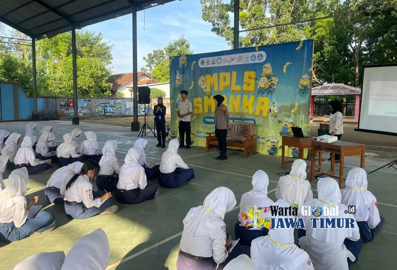 Sosialisasi Pencegahan Narkotika dan Judi Online di SMAN 1 Kajen, Sat Binmas Polres Pekalongan Juga Binluh Keselamatan Berlalu Lintas