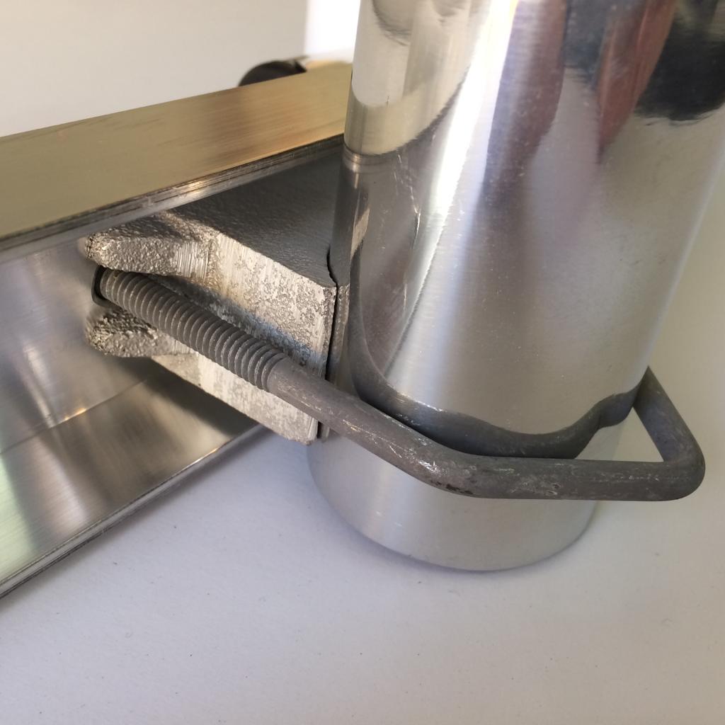 fixacao no mastro COSTAS.jpeg