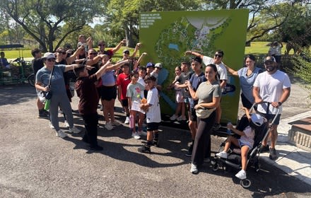 Students at zoo field trip