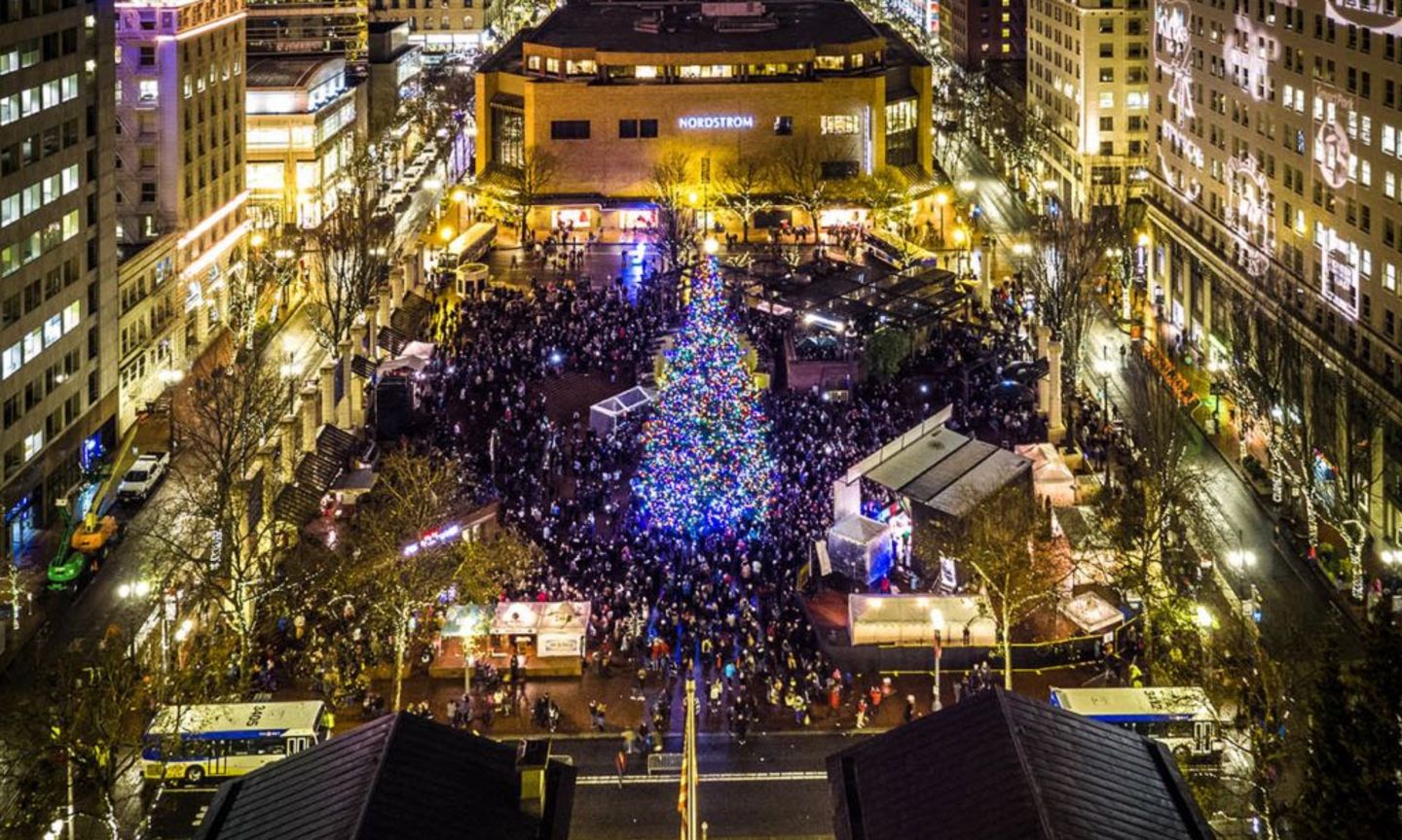 Holiday events at Pioneer Courthouse Square Portland