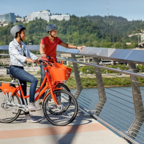 バイクタウンでは、ポートランド周辺を簡単に検索、予約、駐車、乗車できます。
