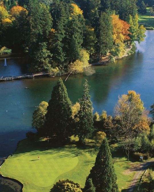 Eastmoreland Golf Course is just 10 minutes from downtown Portland.