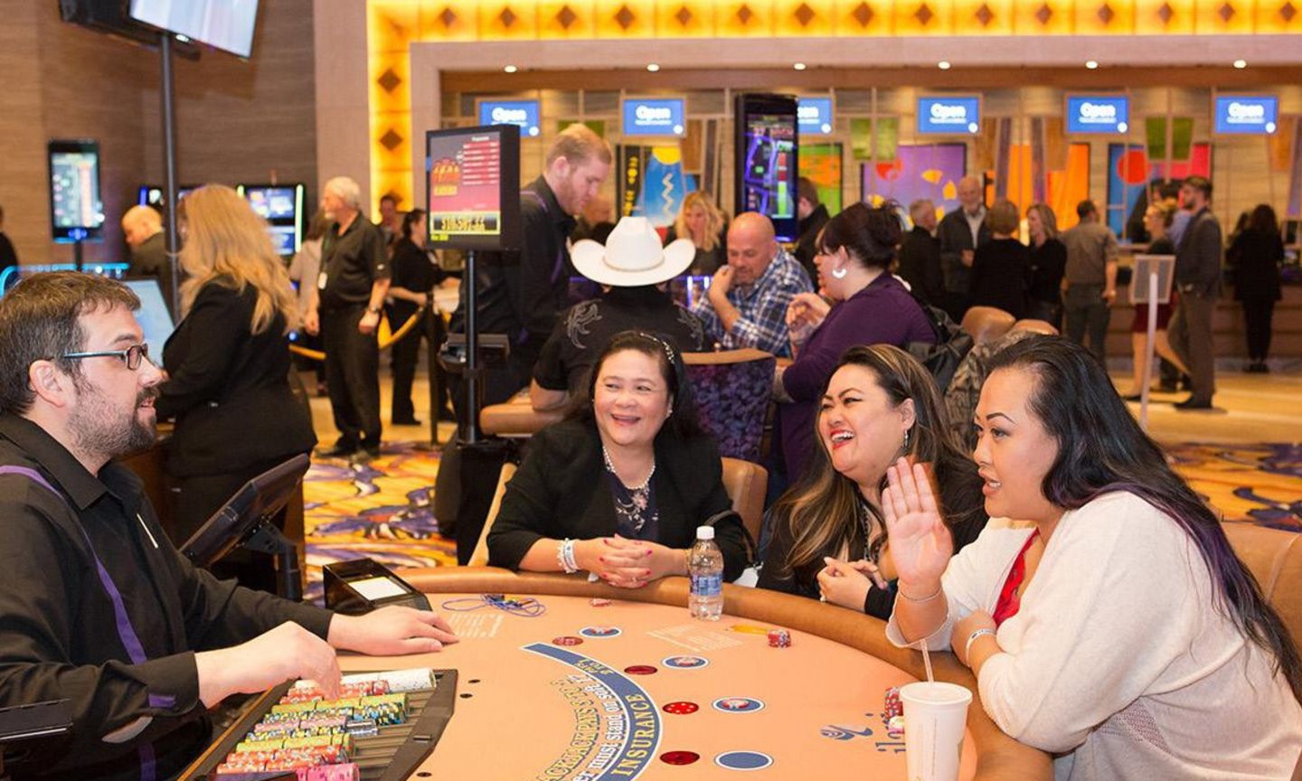 casino near me with table games