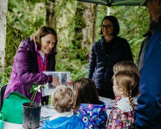 woman teaching children about nature at Tryon Creek Park