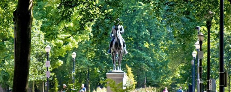 statue depicting Theodore Roosevelt on his horse in Portland\'s South Park Blocks