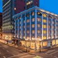 Hi-Lo Hotel