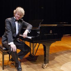 Maestro Martensson: Swedish Comedy Show