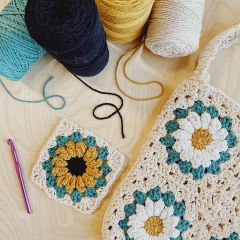 Crochet a Daisy Granny Square
