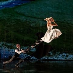 MOMIX